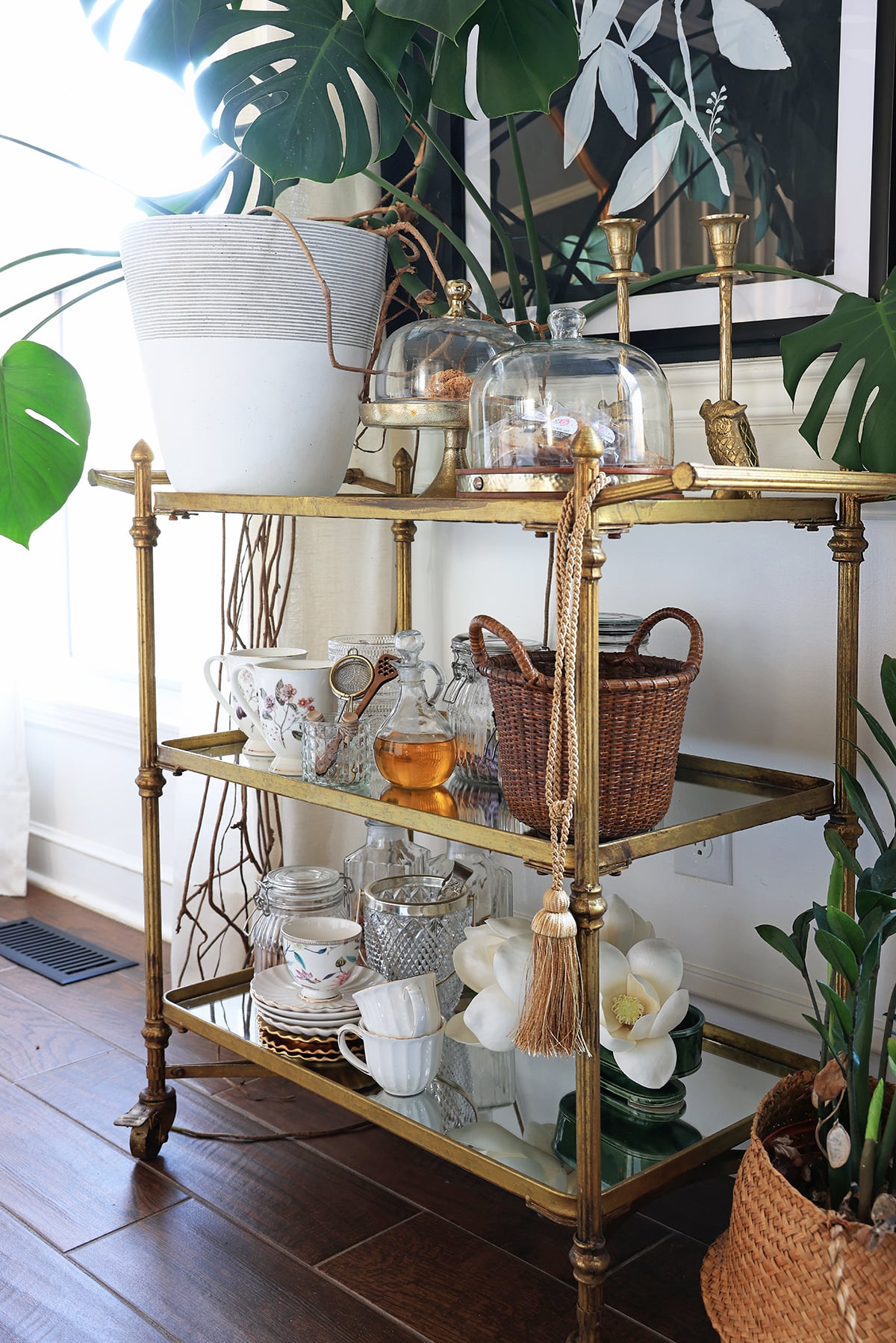 Coffee, tea, and hot drink bar cart station