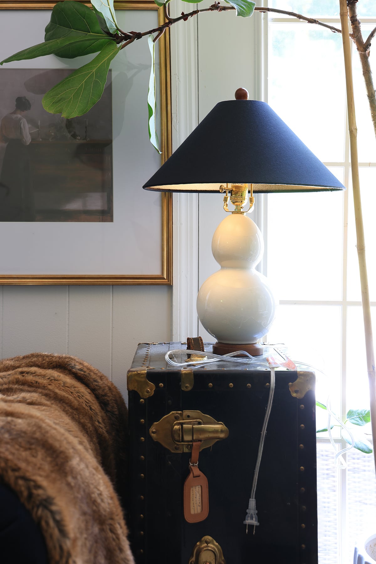 Lamp with a warm glow